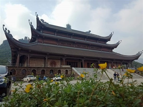 Chùa Tam Chúc - Thiên đường du lịch tâm linh mới nhất ở Việt Nam với những kỷ lục chưa từng có